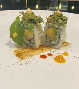 430. Ura dragon roll 8 pezzi