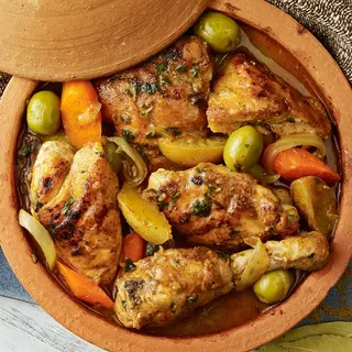 Tajine Poulet Aux Légumes De saison Et Olives Vefies