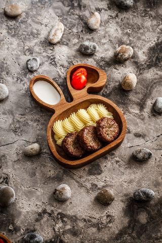 Домашние котлеты из телятины с картофельным пюре.