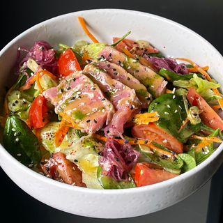 Салат з тунцем