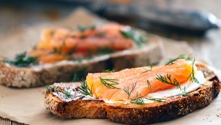 Crostoni con salmone