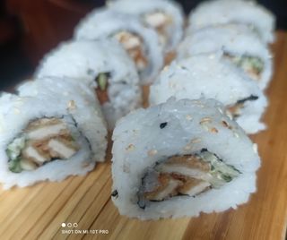46E.   Uramaki De Pollo (8 Uds.)