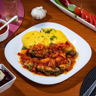 Saramură de pește cu mămăliguță