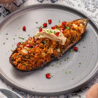 Vânătă umplută cu risotto de quinoa, praz și ciuperci