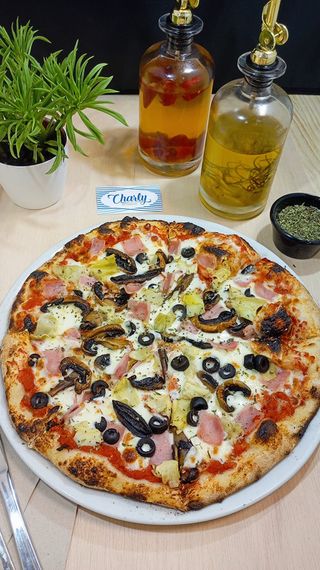 Pizza Cuatro Estaciones (33 Cm.)