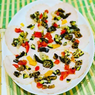 Fesa di tacchino con verdure grigliate e piadina vuota