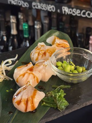 Gyoza di pollo e verdure