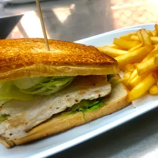Sándwich Pollastre