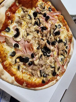 Pizza 4 Stagioni