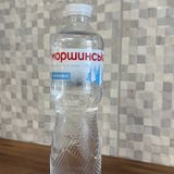 Вода не газована