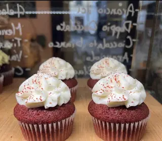 4 Red Velvet cupcake