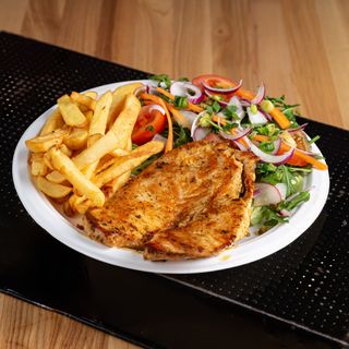 Kura +  fryty + sałatka