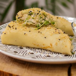 Crepe with tuna