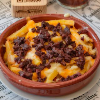 Patatas con bacon y queso veganas