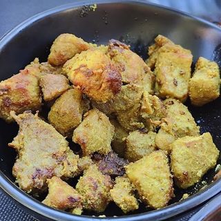 Pinxos De Porc Adobats Del Mercat De Sant Carles