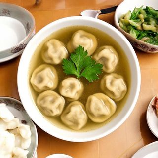 Пельмени с бульоном (400г)