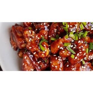 Dry Chili Chicken Leeks And Cashew Nuts