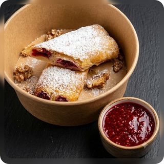 Ролліні з вишнею