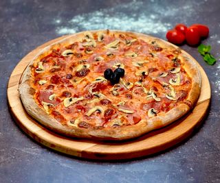 Пица Капричоза (350-400г)