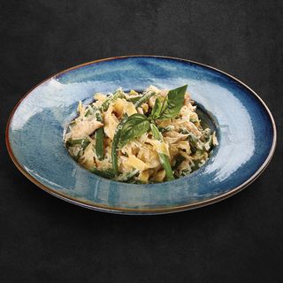 Fettuccine cu carne de pui