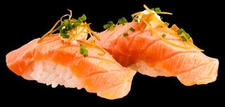 Nigiri de Salmón Braceado