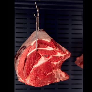 Costata con osso di bovino 400-450 g