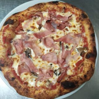 Pizza Prosciutto E Funghi