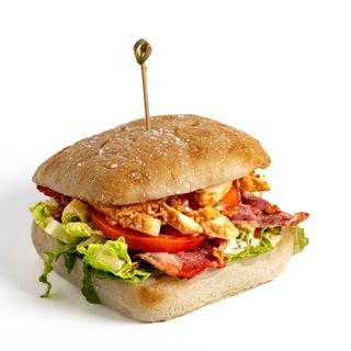 Bocadillo pan cristal pollo cesar