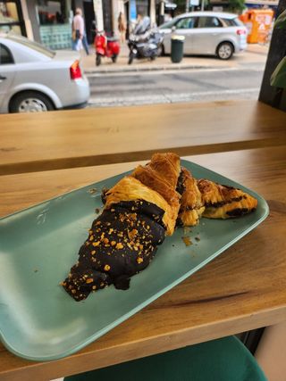 Croissant De Ferrero Rocher