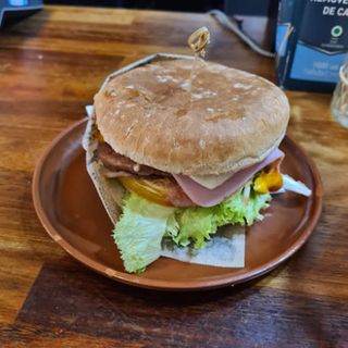 Hamburguesa La Normalita