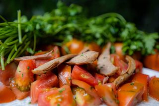 Tomate De Temporada Trinchado Con Ventresca