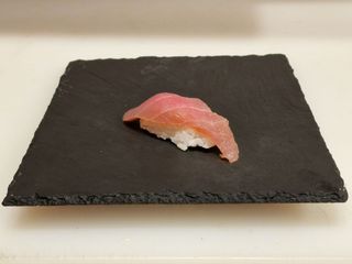 Nigiri Tekka (1 szt.)