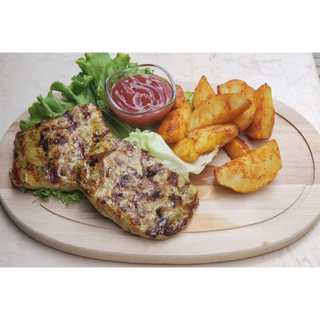 Бела вешавица гарнирана със сотирани картофи и кетчуп