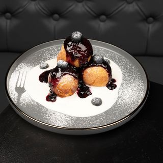 Papanași cu gem de afine și smântână ( 350gr )