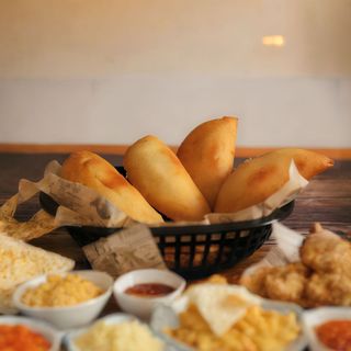 Empanada Con Pollo (1 Ud.)