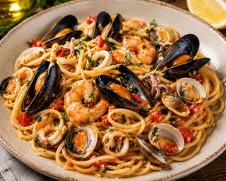 Spaghetti con frutti di mare