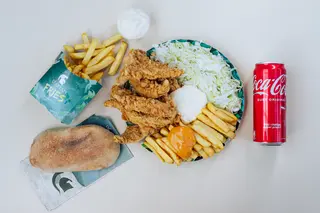 Meniu Crispy Mega + băutură răcoritoare