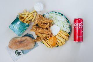 Meniu Crispy Mega + băutură răcoritoare