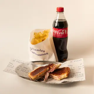 Menú Sandwich Mixto, Patatas Artesanales y Refresco