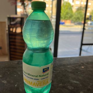 Agua Con Gas (330 ml.)