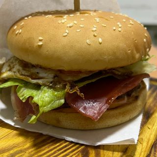 РОЯЛ БУРГЕР