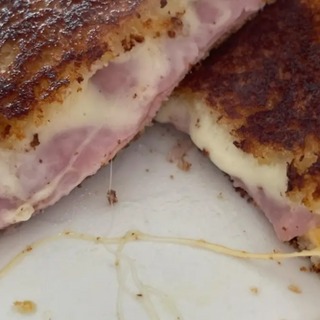 Tosta Caseira com Pasta de Frango