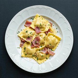 Agnolotti panna e prosciutto