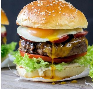 Буртер Чико с порция картофки