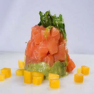 Sashimi de tarta de salmón (soja-pescado)