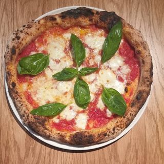 Pizza base  Margherita  (Puedes hacer la pizza a tu gusto)
