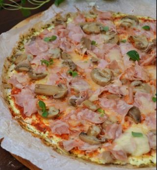 Pizza de Fiambre com Cogumelos