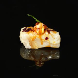 34. Nigiri Fire Pez Mantequilla (1 Pza.)