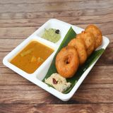 Vada Sambar (4pc)