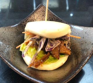 Bao De Rabo De Toro Estofado